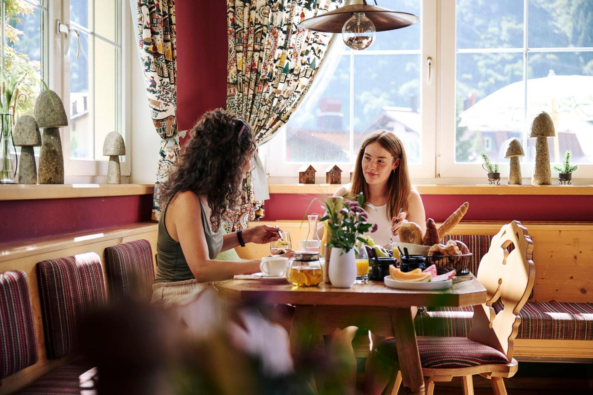 Arlberg Stuben - Das Kleine, Feine Hotel Щубен ам Арлберг Екстериор снимка