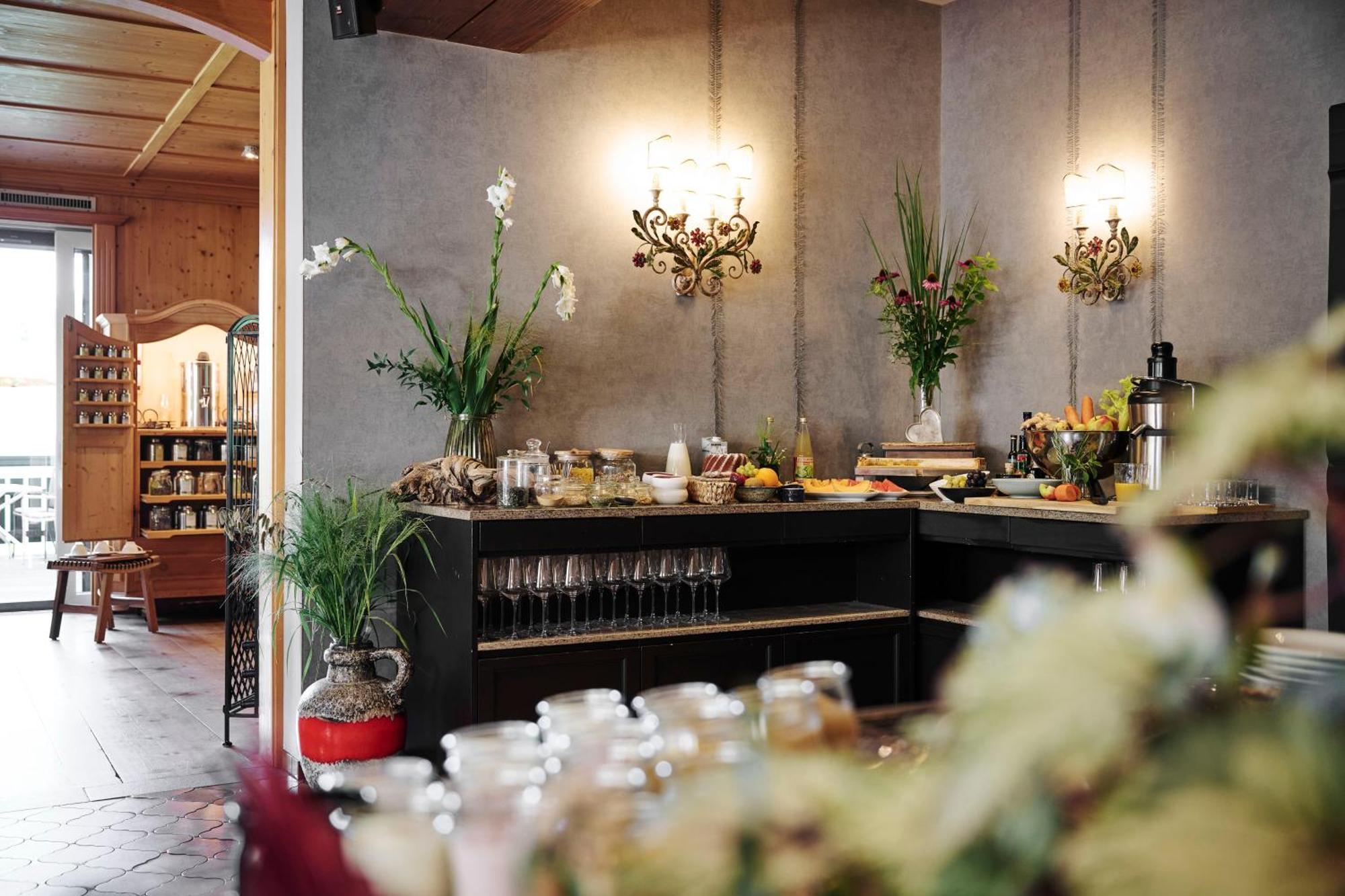Arlberg Stuben - Das Kleine, Feine Hotel Щубен ам Арлберг Екстериор снимка